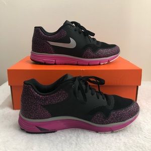 Black & Pink Dot Sneakers by Nike